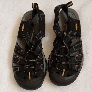 Keen Black and Yellow Newport H2 Water Sport Hybrid Sandals Closed Toe #510230